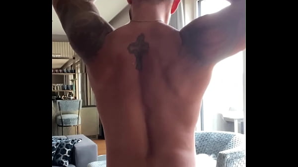 Flexing muscle and masturbate with oil - VIKTOR ROM - PORNSTAR GAY DADDY BEAR 