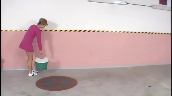 Nonton Luigina Nike Wears The Cumshot On Her Face thumbnail