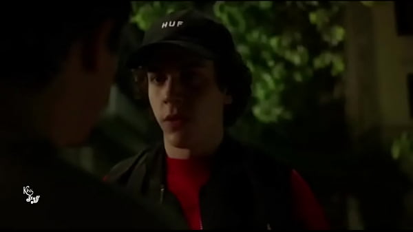 Gay Kiss From Mainstream Television - #20 | Gaylavida.com thumbnail