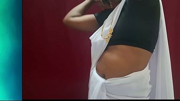 Nonton Hot Desi Indian Nurse Fucks Her Patient. thumbnail