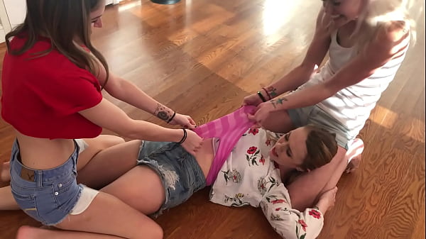 Nonton Macy Given A Public Humiliaton thumbnail