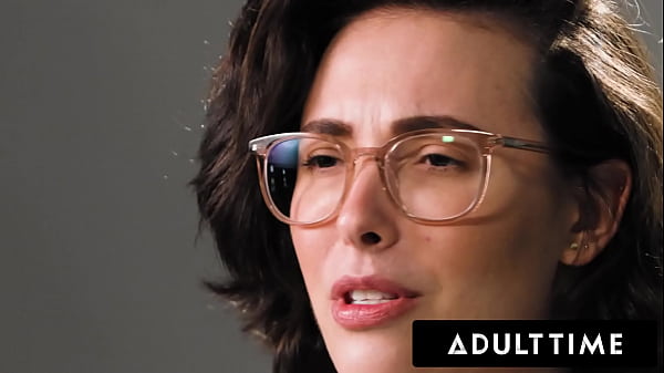 In this episode of HOW WOMEN ORGASM, watch Casey Calvert masturbate like you've never seen before... 