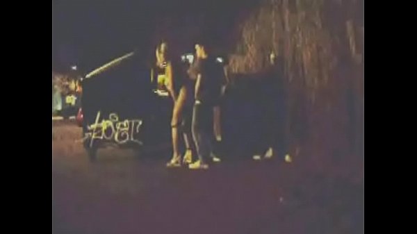 Blonde Tranny Fucking Outdoors And Being Fucked On A Bed thumbnail