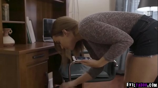 Nonton Couchsurfing Thief Got Caught And Fucked By The Homeowner thumbnail