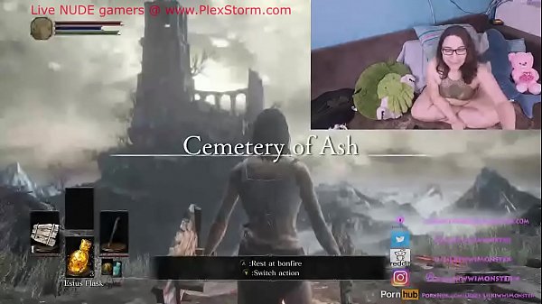 Nonton Lilkiwwimonster Gaming While Cropping Herself For Playing Poorly. thumbnail