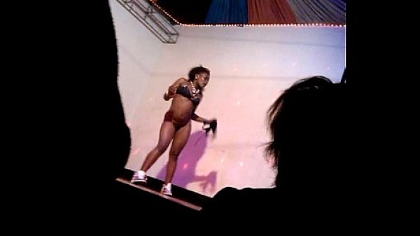 Nonton Model 03 thumbnail