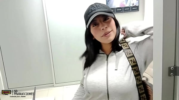 Seduzco Al Cachondo De Mi Jefe Y Me Lo Follo thumbnail