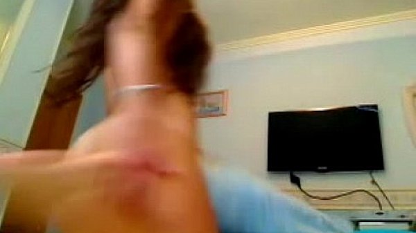 Nude Sexy Girl Plays With Her Sweet Pussy On Home Cam thumbnail