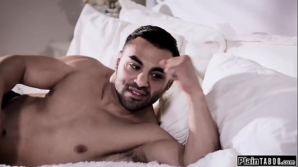 Play MP4 - PlainTaboo&period;com - Milf facesits her cheating stepdaughter