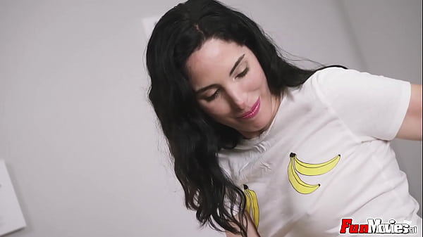 Shameless Brunette Amateur European Wench Linda Del Sol Fucking The Selfie Stick To Orgasm thumbnail