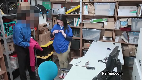 Nonton Officer Busting Hot Perky Teen For Stealing thumbnail