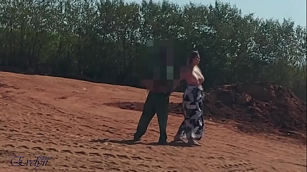 Putaria Ao Ar Livre Os Pe&atilde;o No Mato thumbnail