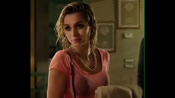 Nonton Mulheres De Touro - Ana De Armas - Uma Rara Vista Dela De Cabelo Curto thumbnail