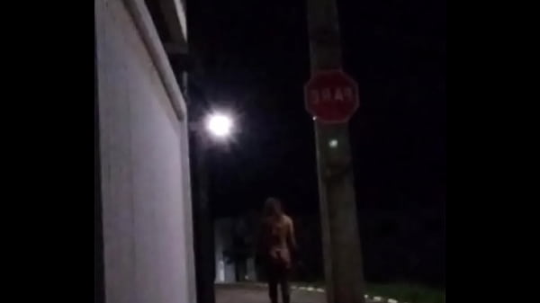 Cdzinha Gostosa Se Arriscando Na Vizinhan&ccedil;a thumbnail