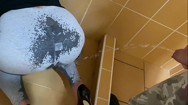 Desperate Pissing In My Gray Leggings And Highhells And He Pee On Me thumbnail