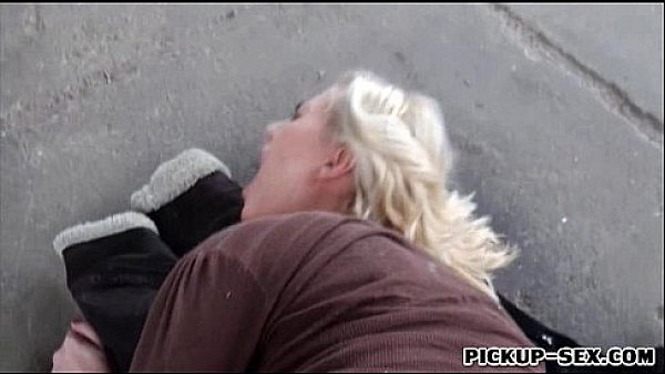 Amateur Linda Ray Drilled By Pervert Stranger For Some Cash thumbnail