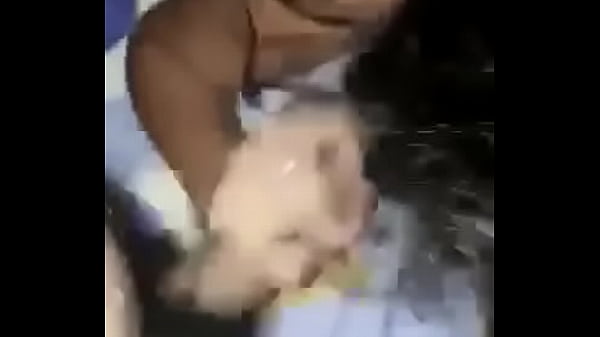 Chica se traga la verga chingon 