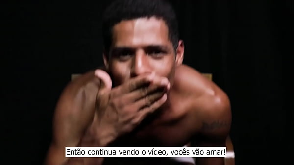 Abrindo tudo pra sentar no piroc&atildeo e quicando gostoso