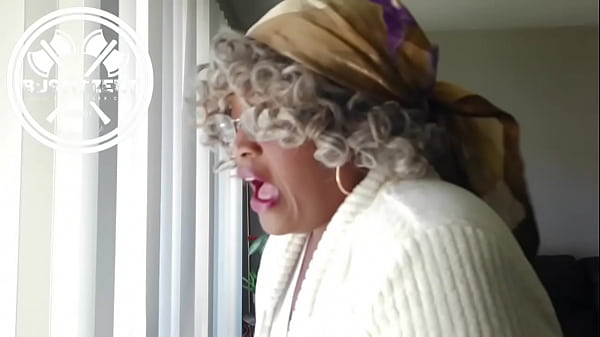 Nonton Eastermae Fucks Utility Worker thumbnail