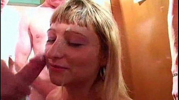 Nonton Francesa Casa Hecho thumbnail