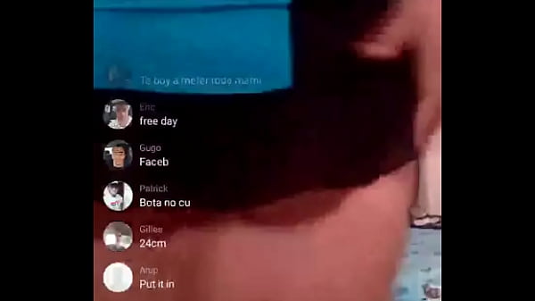 Chica de Badoo dedeandose 