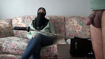 رجل عربي يريد الغرباء أن يمارسوا الجنس مع زوجته thumbnail