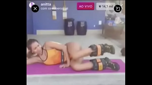 Nonton Anitta Quase Mostra A Pepeca thumbnail