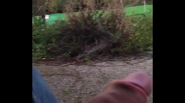 Nonton Con La Polla Fuera thumbnail