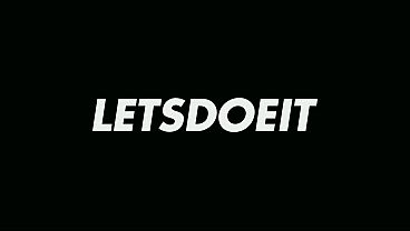 Spanish Backpacker Deepthroats Big Black Cock In Hostel Room - Letsdoeit thumbnail
