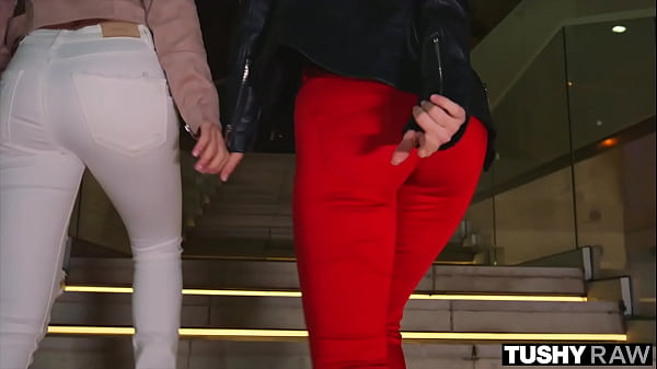 Nonton Tushyraw Bffs Ass Fucked In Threesome thumbnail