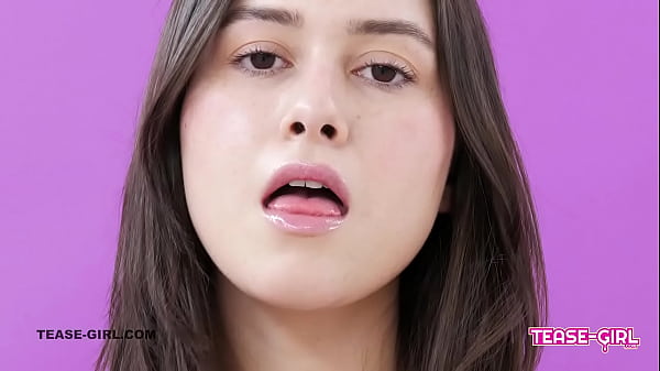 Nonton Pretty Girl Next Door Goes To Audition And Cums thumbnail