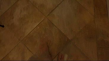 Nonton Violet Voss Accommodates A Big Cock In Her Shaved Pussy thumbnail