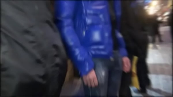 Nonton Horny Tattooed Brunette Gets Double Teamed thumbnail