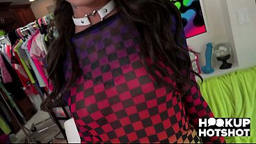 Nonton Tiny Kimber Veilz Begs To Get Fucked By Bryan Gozzling! thumbnail