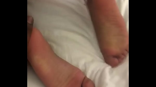 Nonton Feet thumbnail