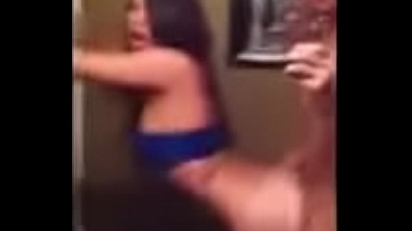 Nonton Latina Girl Has A Quickie In The Bathroom thumbnail