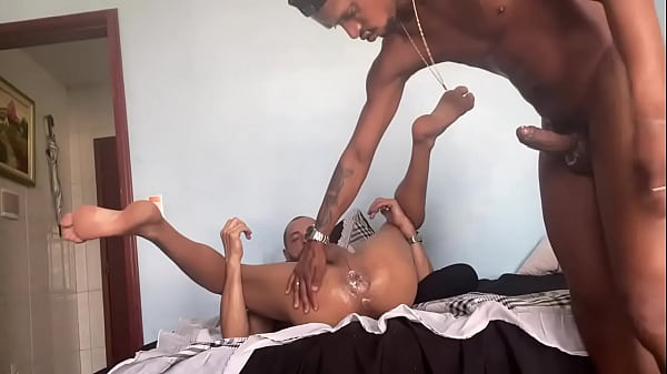 Meti Rola Nesse Puto Sedento Por Piroca thumbnail