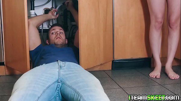 Nonton Codey Steeles Dong Is Huge Enough To Satisfy This Horny Slut! thumbnail