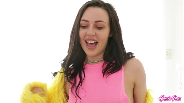 Nonton Throbbing Bbc Pounds Whitney&rsquo;s Tight Cunt While She Begs For Cum! thumbnail