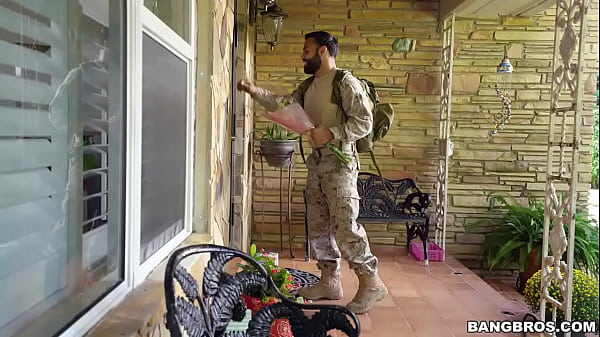 Nonton Fucking For Our Troops thumbnail