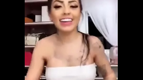MC MIRELLA DANÇANDO