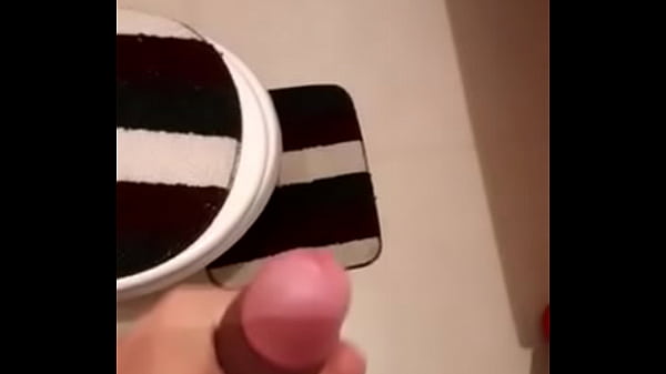 Obrigando O Pau Ficar Duro thumbnail