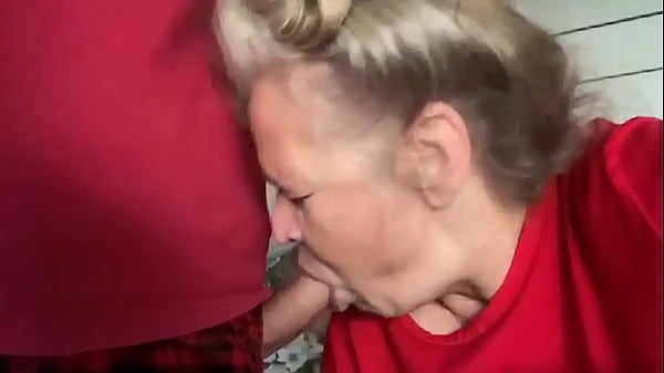 Nonton Giving My Best Friend Head! thumbnail