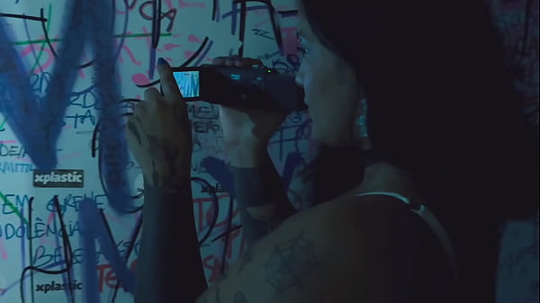 Nonton Paola's Captive Foot thumbnail