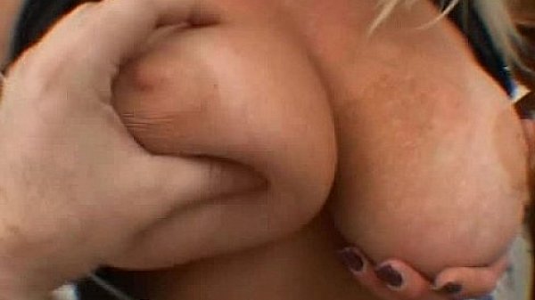 Nonton Lucy&rsquo;s First Blowjob On Camera thumbnail