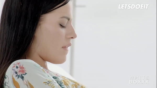 Nonton Eveline Dellai Is In For Some Sensual Fuck - Whiteboxxx thumbnail