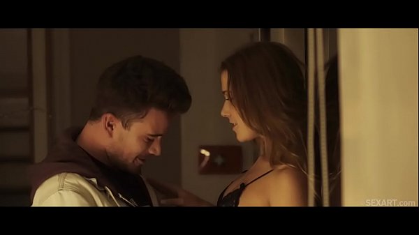 Nonton Eurobabe Alexis Loves Hard Sex thumbnail