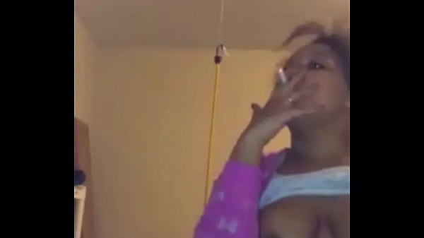 Play MP4 - Smoking and getting her titty sucked at the same time Whorella DeVille babe