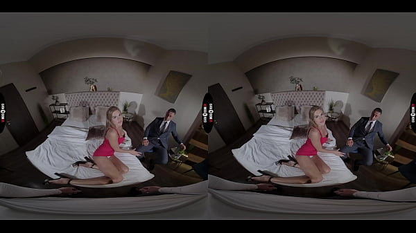 Nonton Dark Room Vr - Red Dress Legged Bitch thumbnail