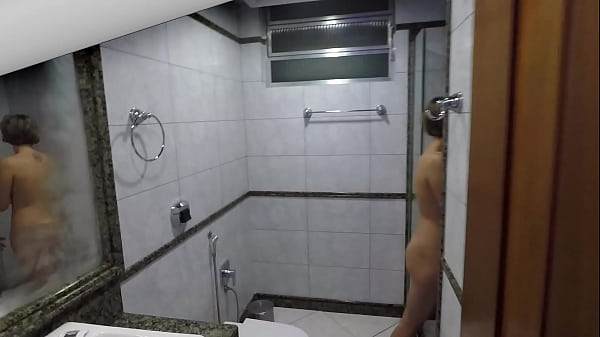 Nonton Bastidores Da Boneca De Cera Muita Porra Na Cara thumbnail